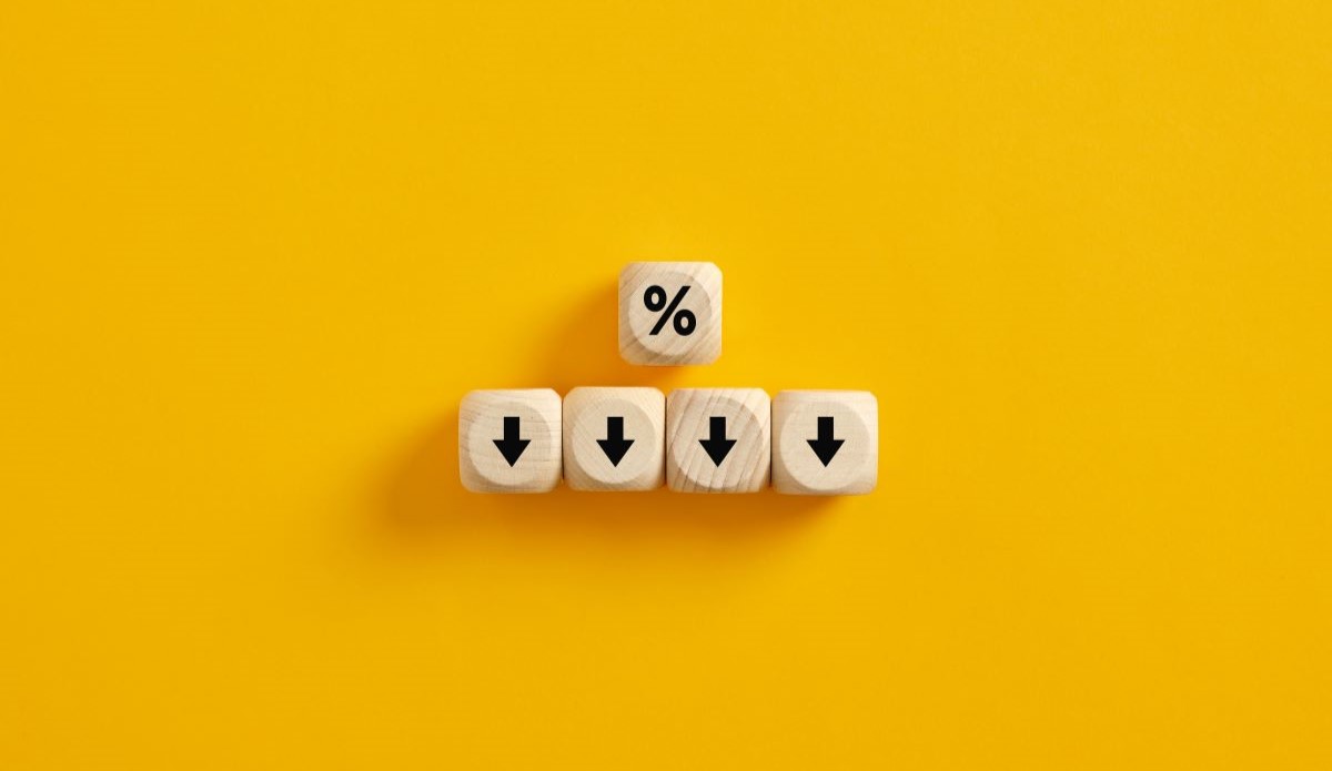Current FHA and VA mortgage rates drop below 6%.
